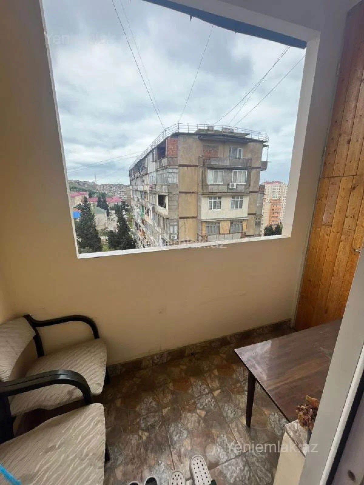 Satılır 2 otaqlı köhnə tikili 65 m²