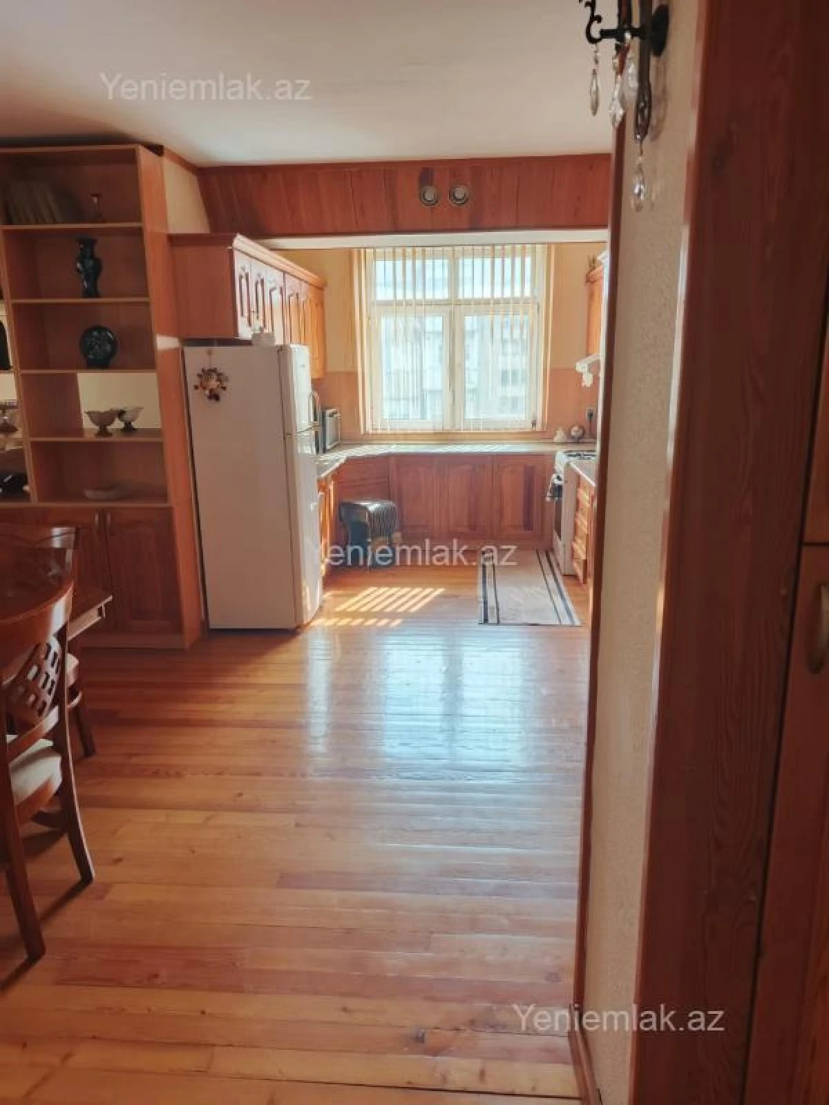 Satılır 3 otaqlı köhnə tikili 85 m²