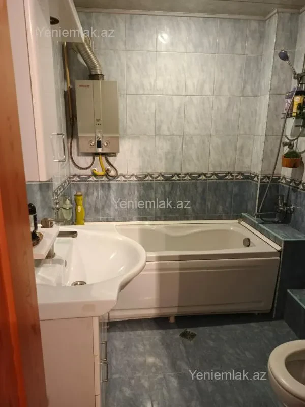 Satılır 3 otaqlı köhnə tikili 85 m²