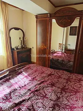 Satılır 3 otaqlı köhnə tikili 85 m²