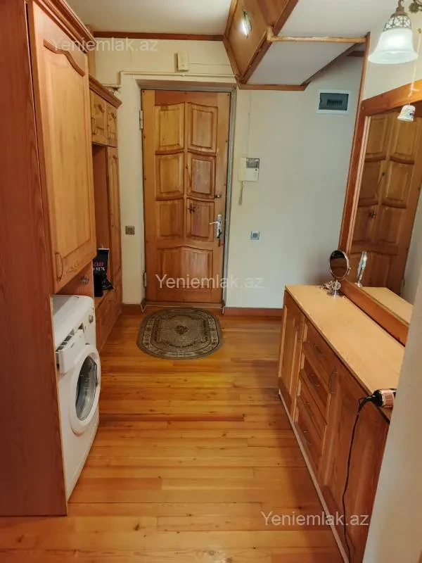 Satılır 3 otaqlı köhnə tikili 85 m²