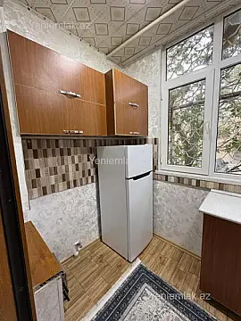 Satılır 3 otaqlı köhnə tikili 60 m²