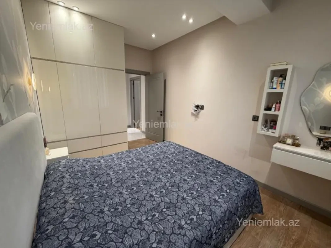 Satılır 3 otaqlı yeni tikili 86 m²