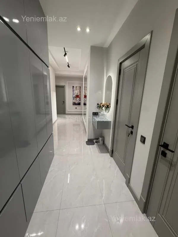 Satılır 3 otaqlı yeni tikili 86 m²