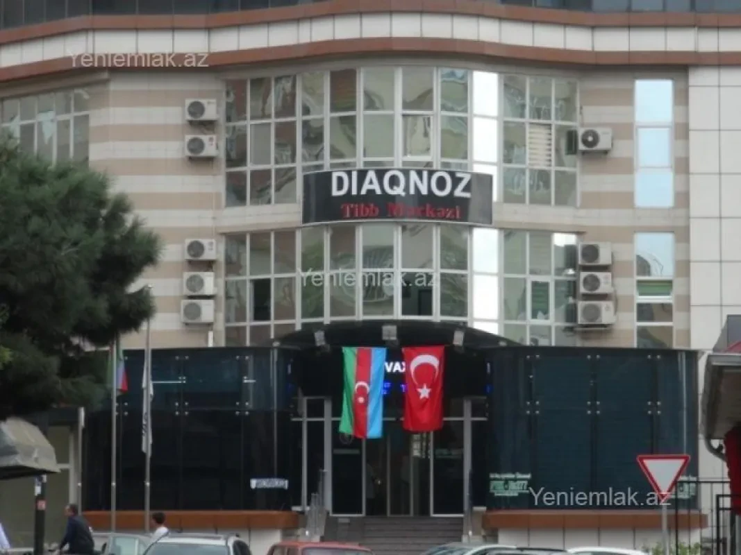 Satılır 2 otaqlı köhnə tikili 70 m²