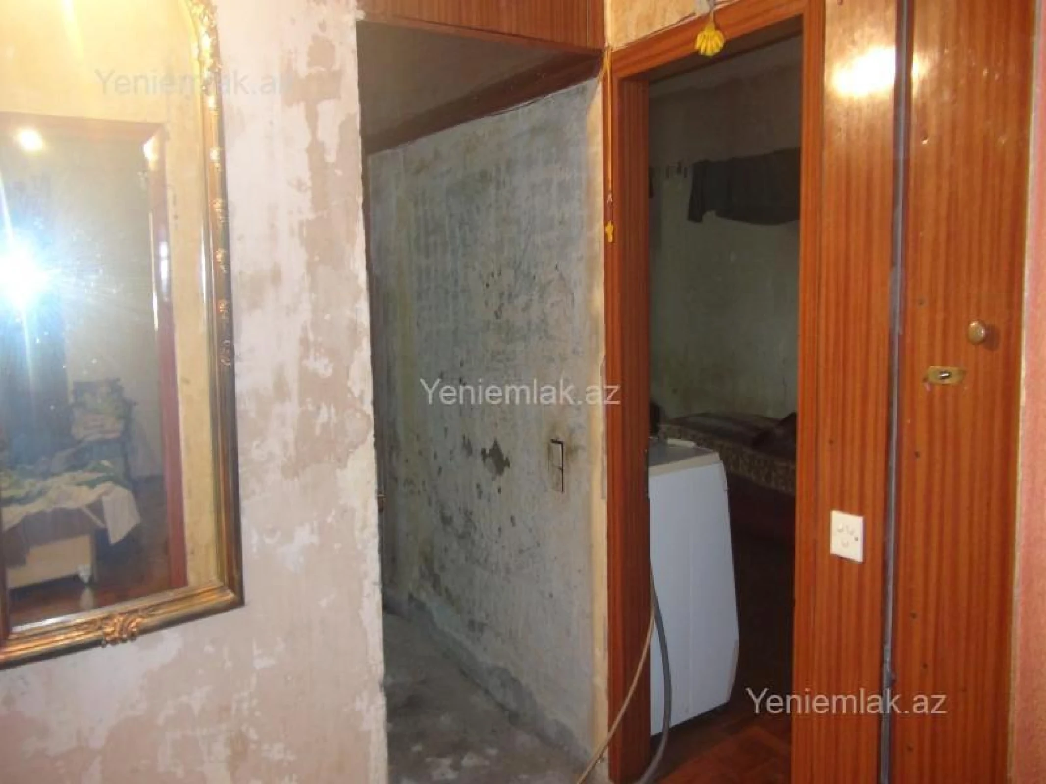 Satılır 2 otaqlı köhnə tikili 70 m²