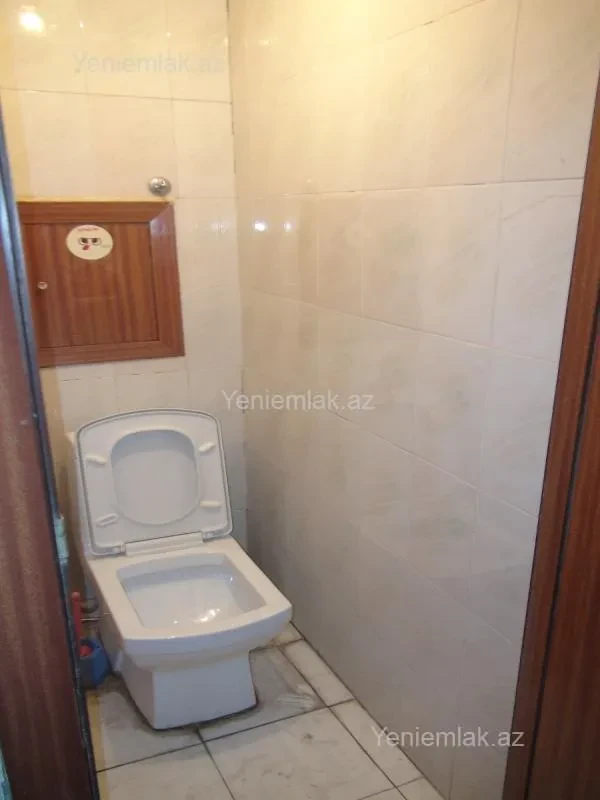 Satılır 2 otaqlı köhnə tikili 70 m²