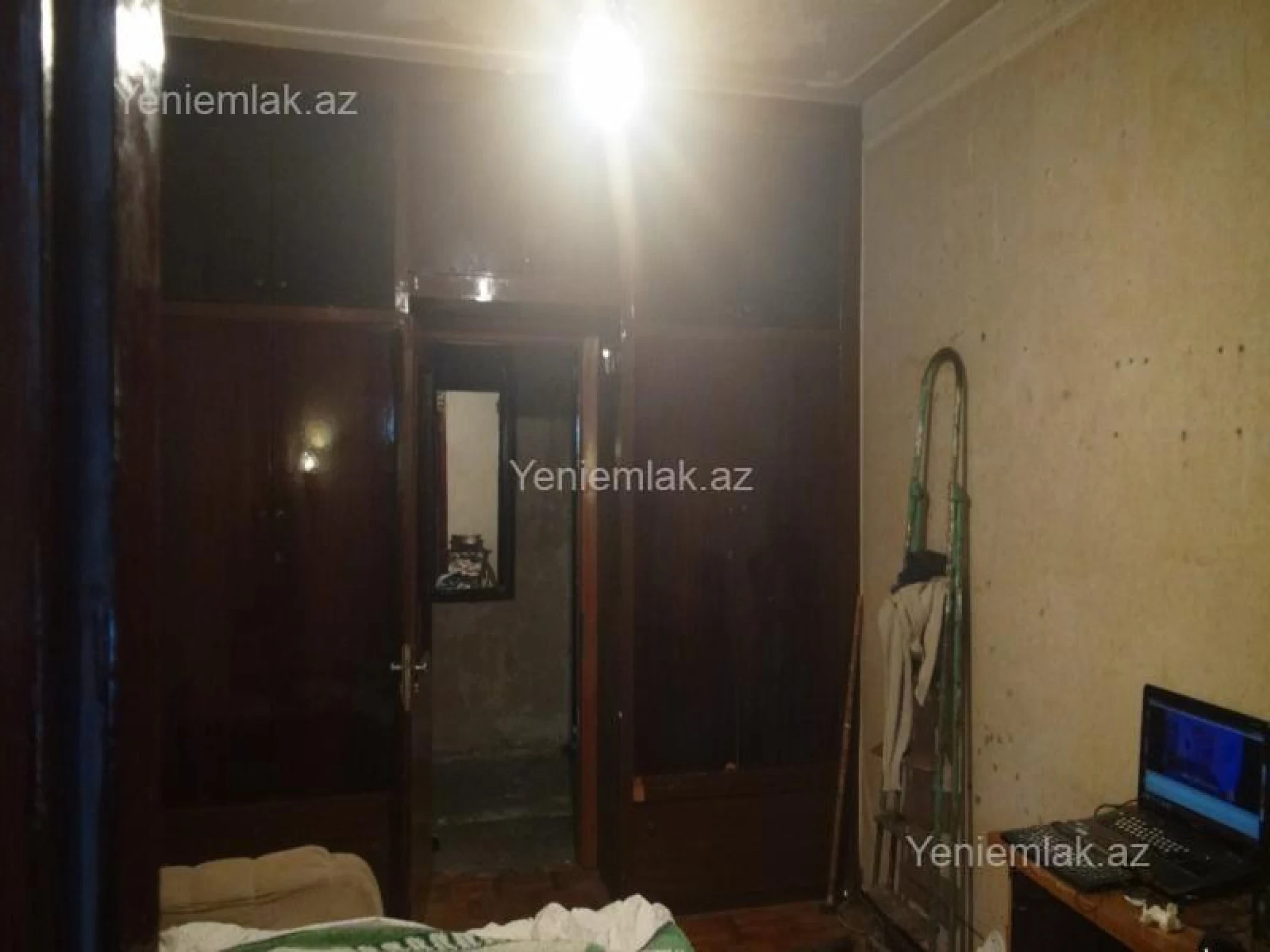 Satılır 2 otaqlı köhnə tikili 70 m²