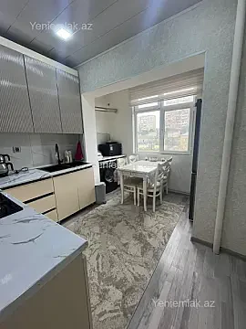 Satılır 2 otaqlı köhnə tikili 60 m²