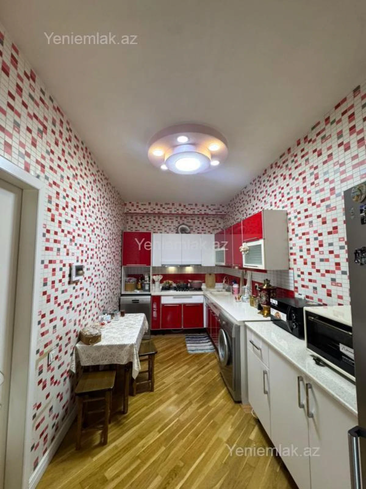 Satılır 4 otaqlı yeni tikili 125 m²