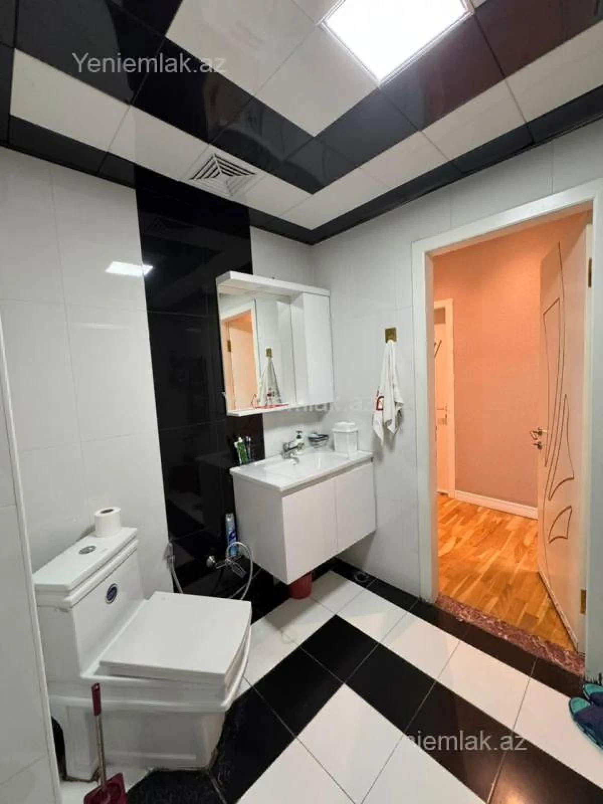 Satılır 4 otaqlı yeni tikili 125 m²