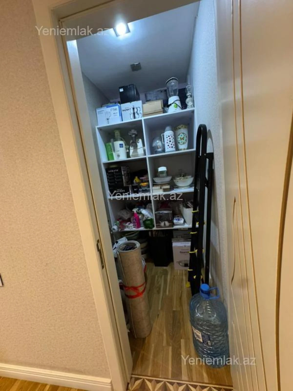 Satılır 4 otaqlı yeni tikili 125 m²
