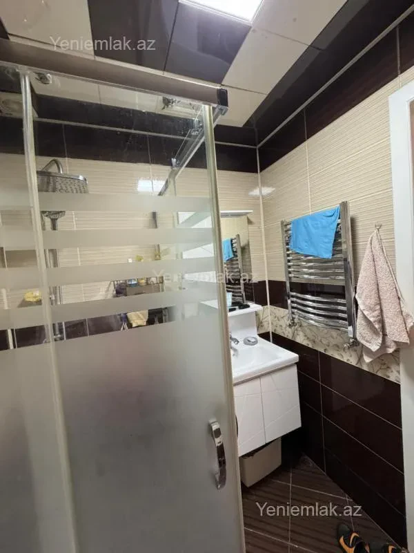 Satılır 4 otaqlı yeni tikili 125 m²