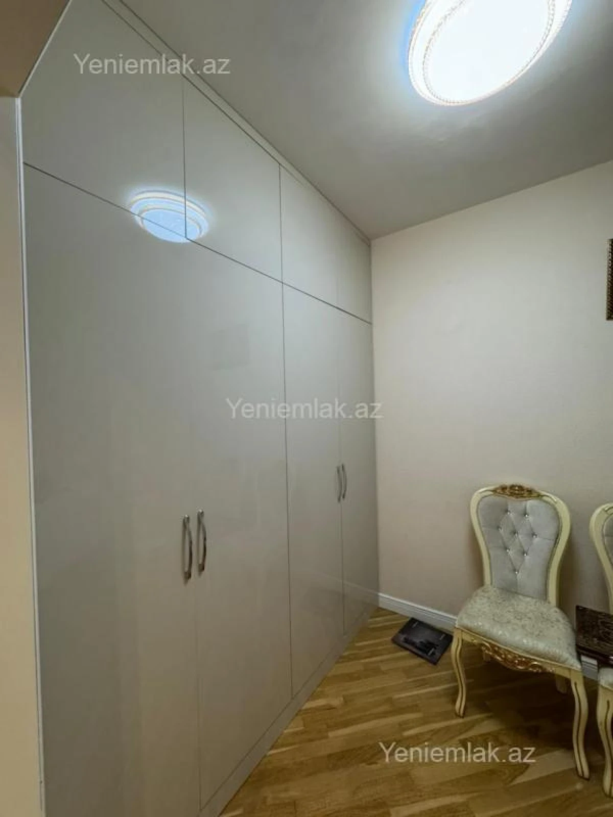Satılır 4 otaqlı yeni tikili 125 m²