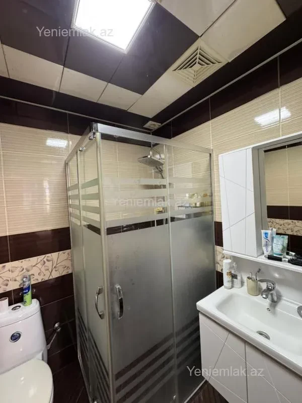 Satılır 4 otaqlı yeni tikili 125 m²