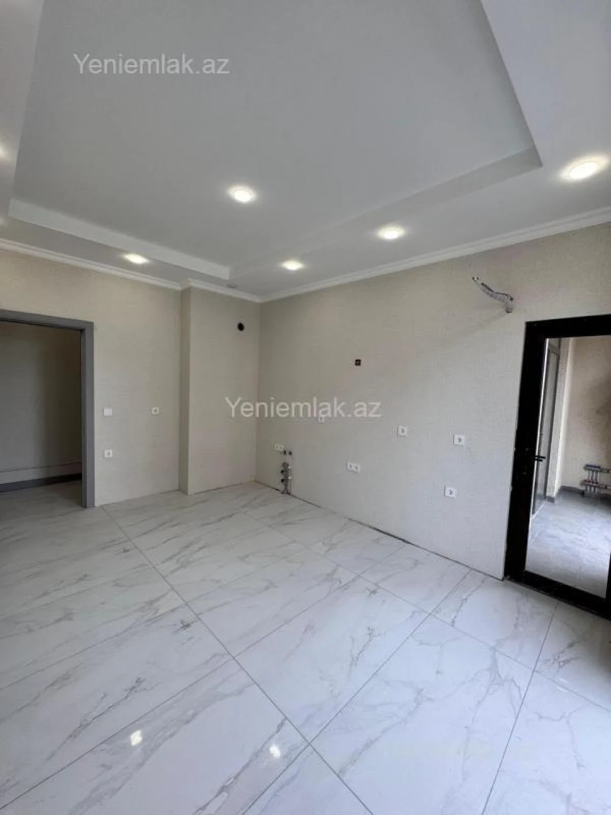 Satılır 2 otaqlı yeni tikili 82 m²