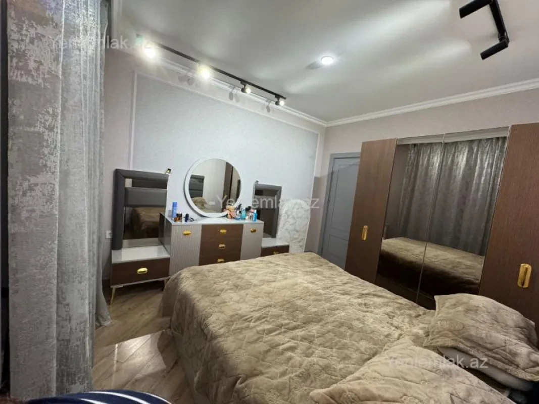 Satılır 2 otaqlı yeni tikili 64 m²
