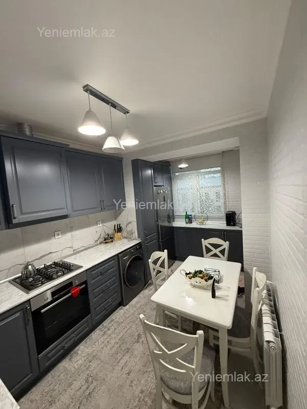 Satılır 2 otaqlı köhnə tikili 70 m²