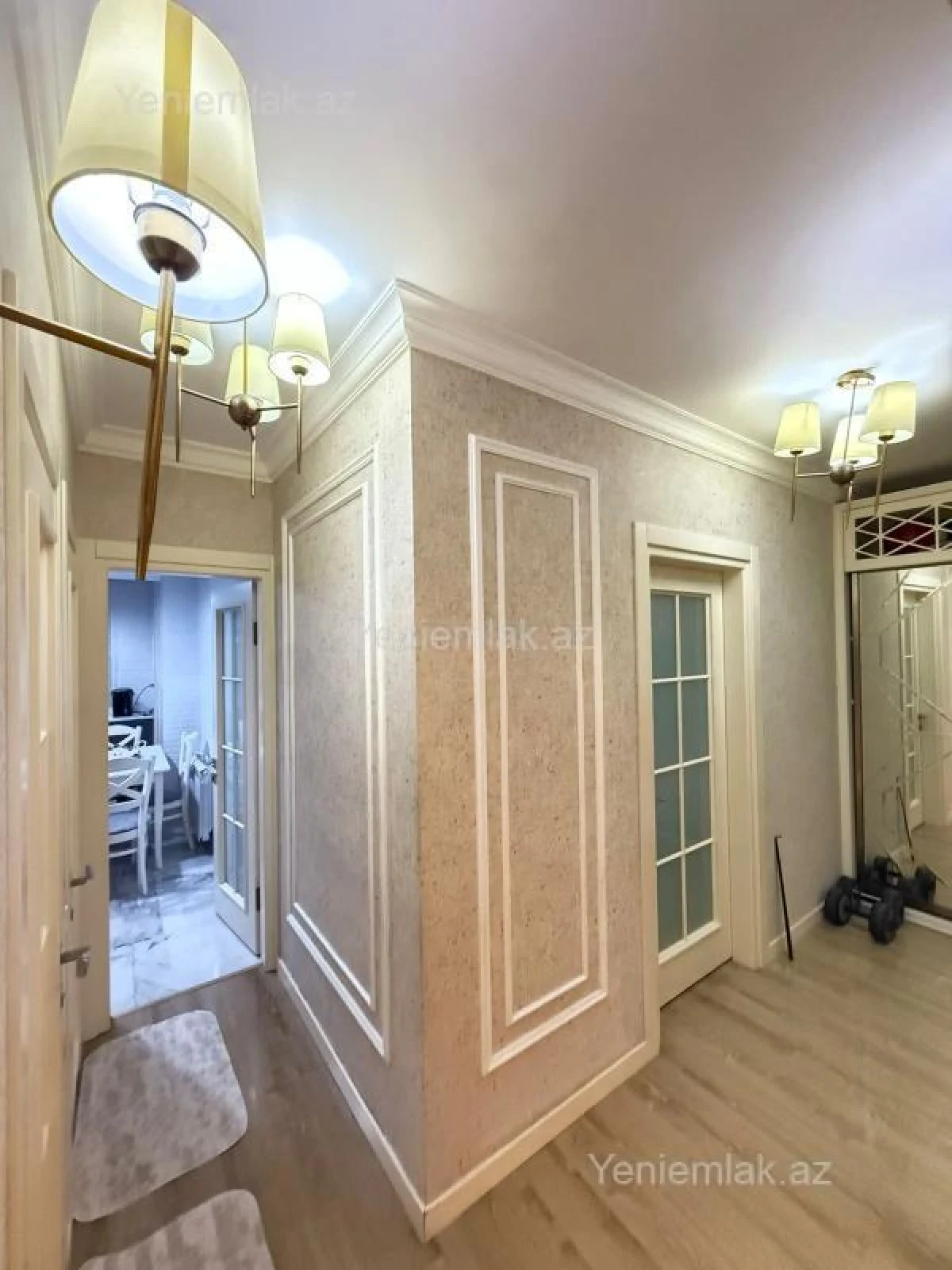 Satılır 2 otaqlı köhnə tikili 70 m²