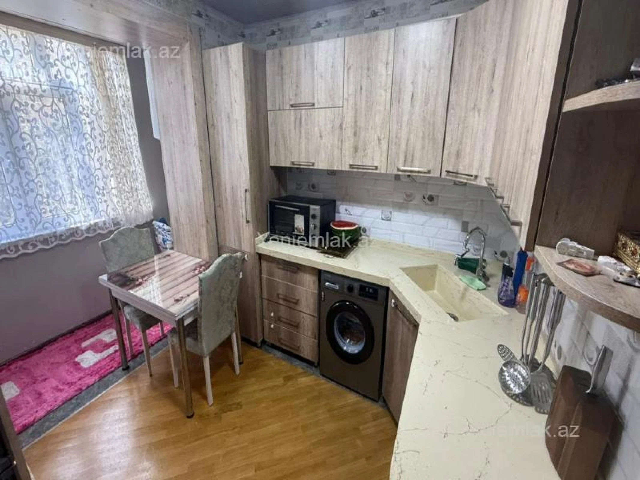 Satılır 4 otaqlı köhnə tikili 100 m²