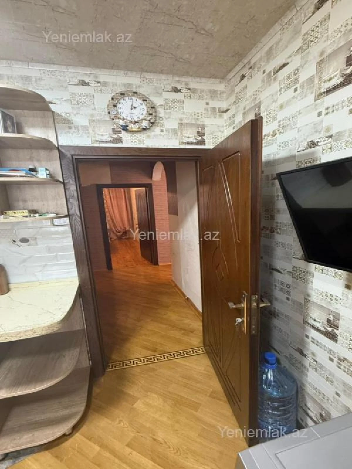 Satılır 4 otaqlı köhnə tikili 100 m²
