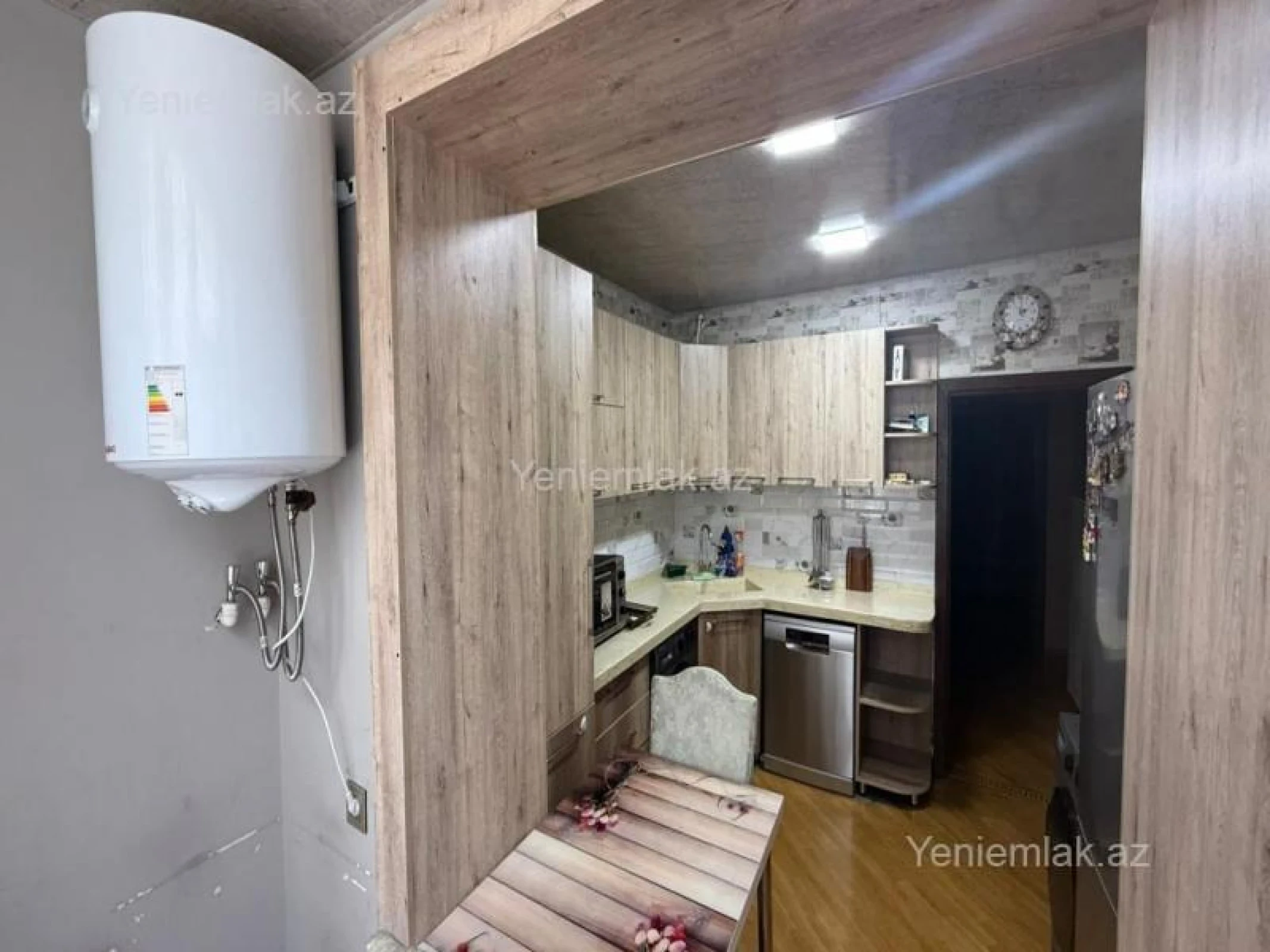 Satılır 4 otaqlı köhnə tikili 100 m²