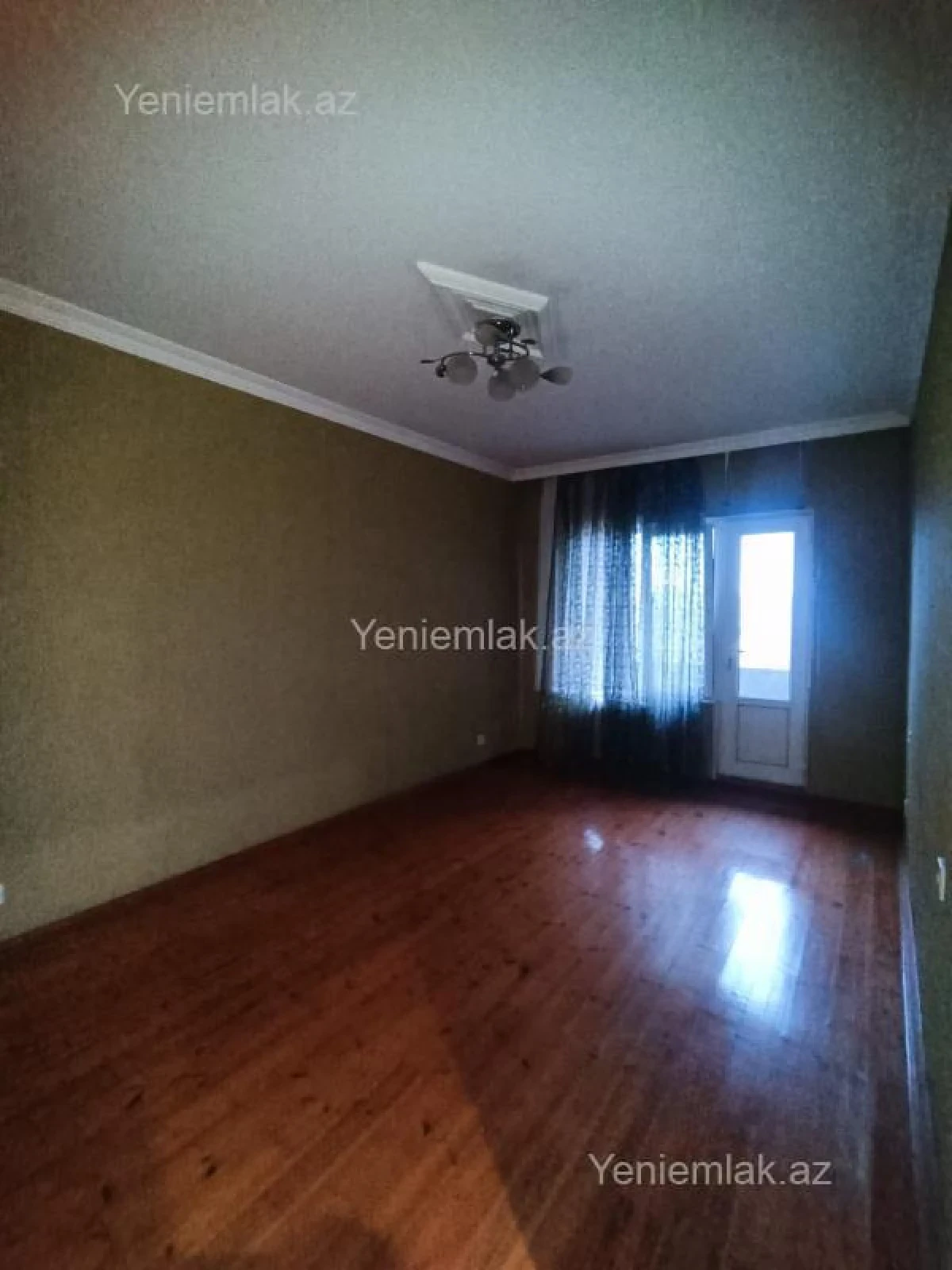 Satılır 3 otaqlı köhnə tikili 85 m²