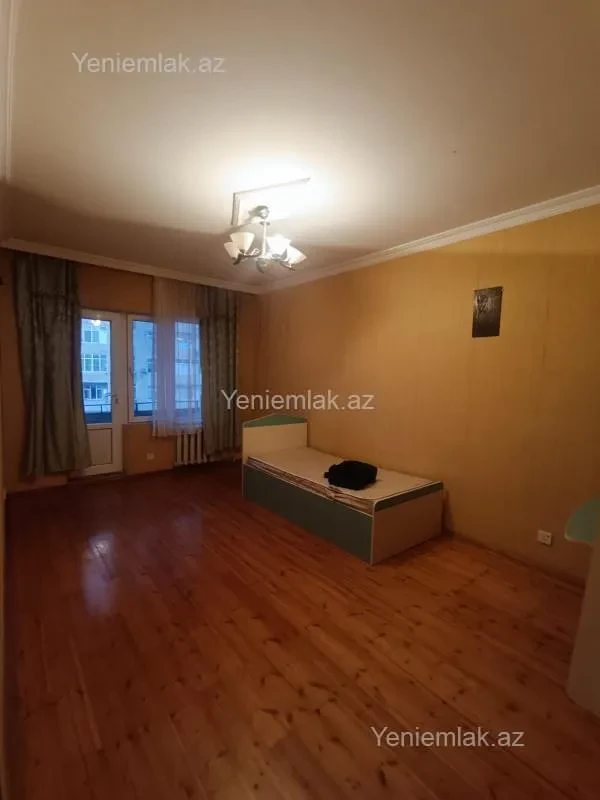 Satılır 3 otaqlı köhnə tikili 85 m²
