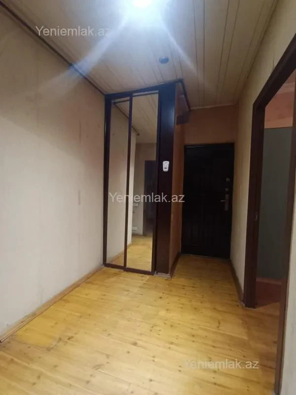 Satılır 3 otaqlı köhnə tikili 85 m²