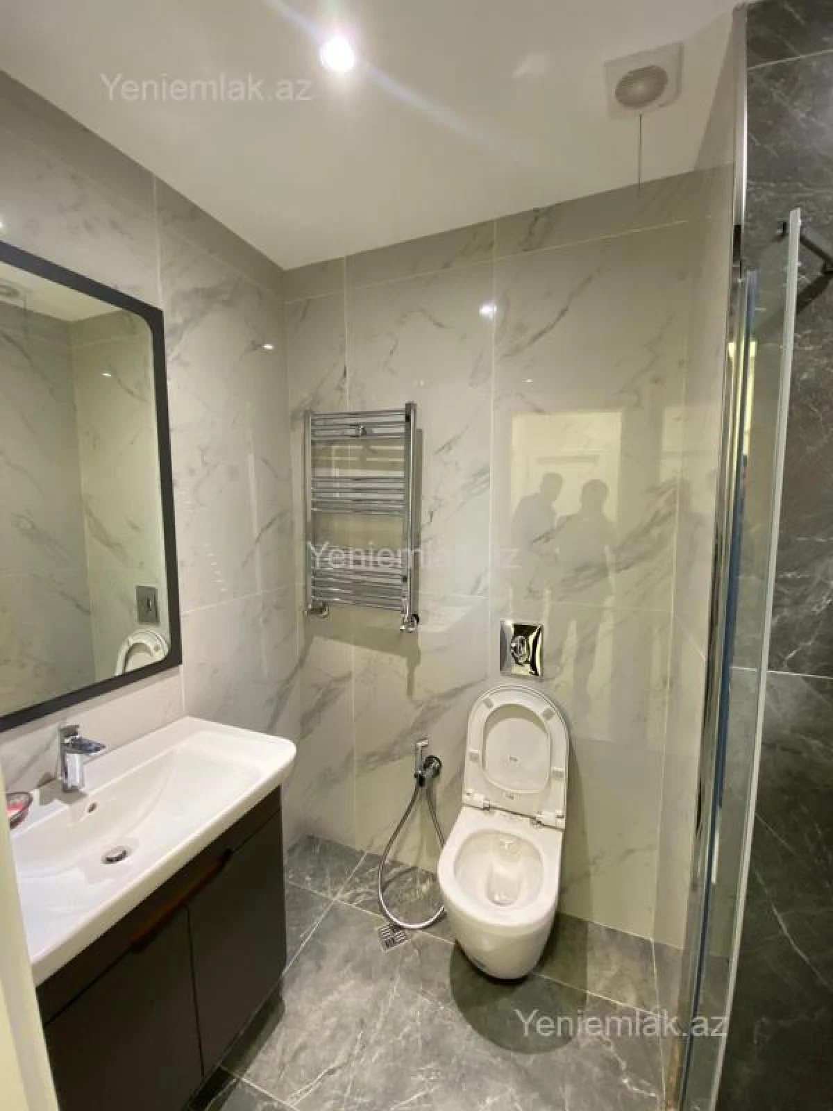 Satılır 3 otaqlı yeni tikili 75 m²