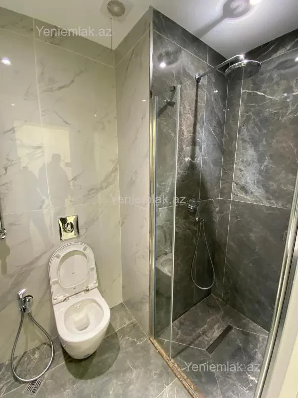 Satılır 3 otaqlı yeni tikili 75 m²