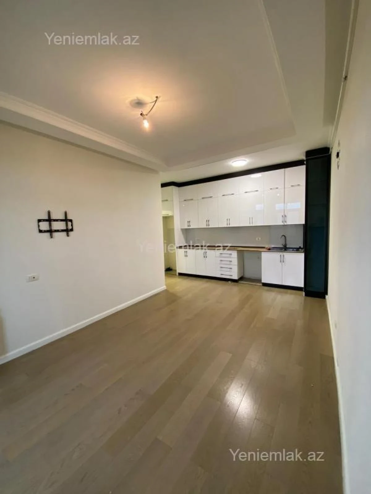 Satılır 3 otaqlı yeni tikili 75 m²