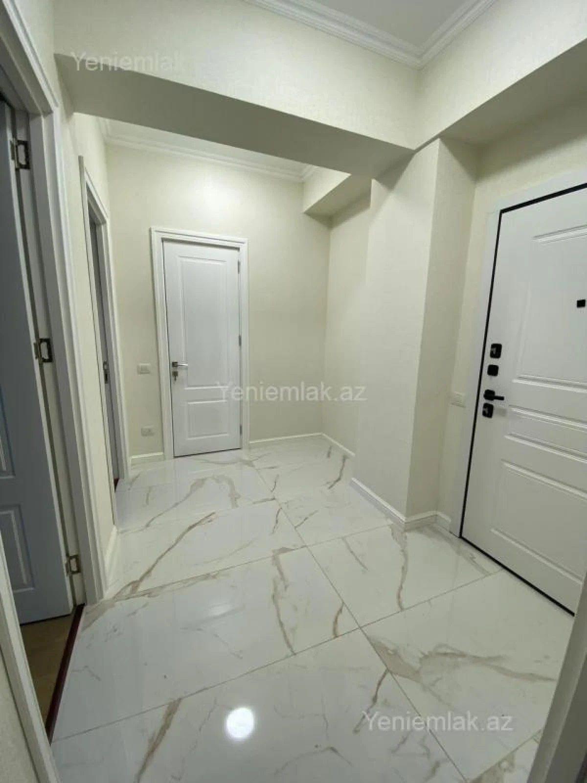 Satılır 3 otaqlı yeni tikili 75 m²