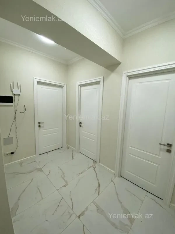 Satılır 3 otaqlı yeni tikili 75 m²