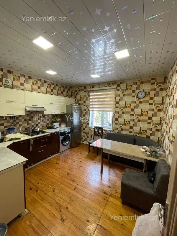 Satılır 7 otaqlı həyət evi 220 m²