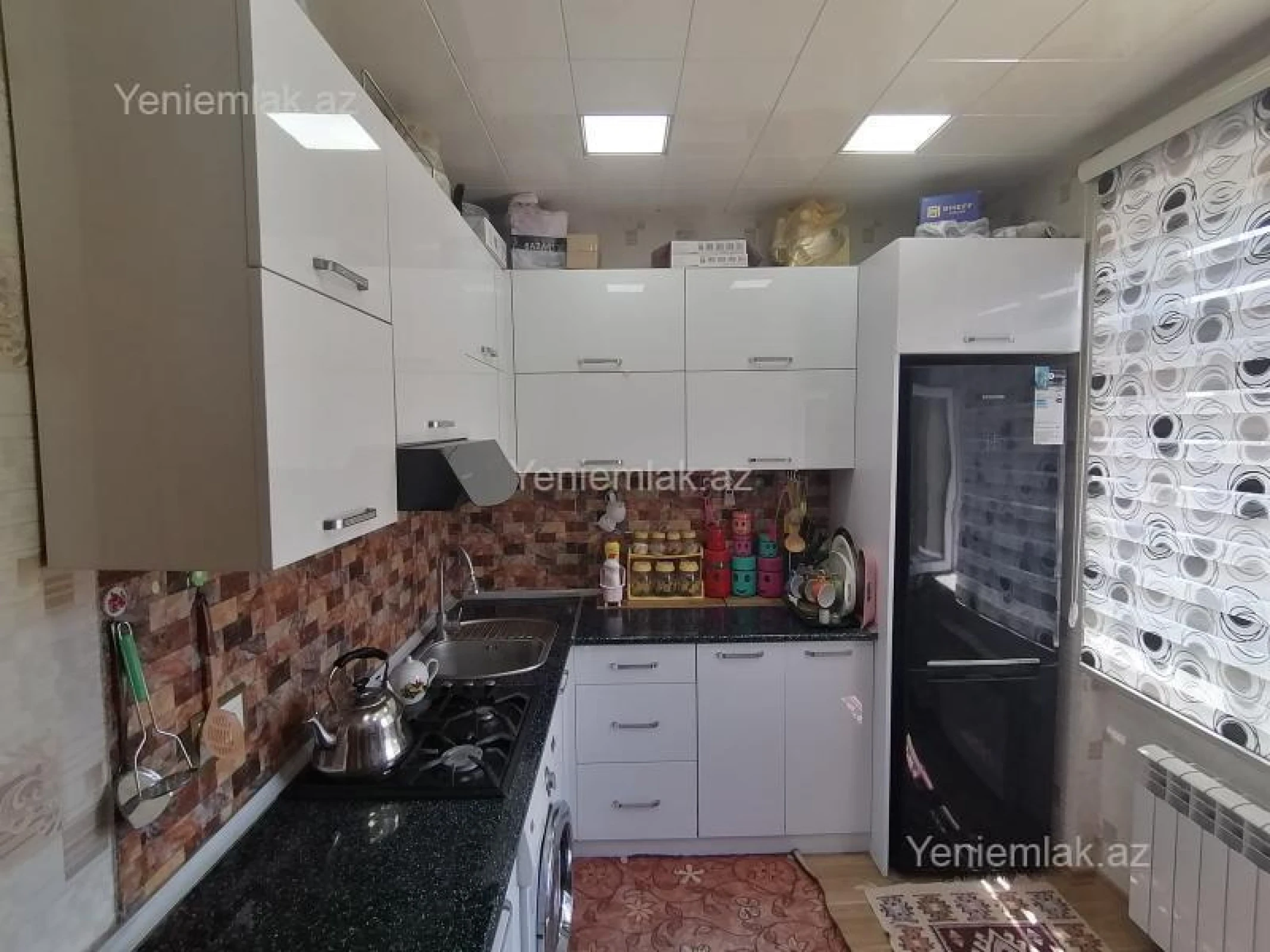 Satılır 2 otaqlı köhnə tikili 55 m²