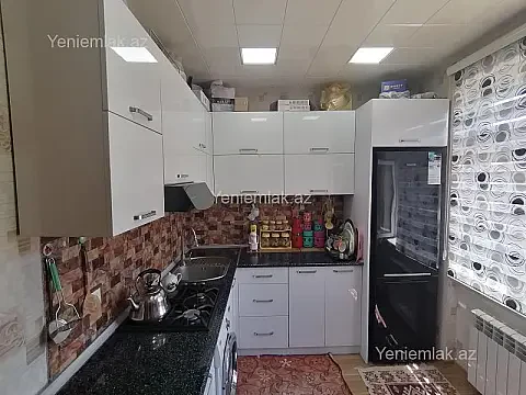 Satılır 2 otaqlı köhnə tikili 55 m²