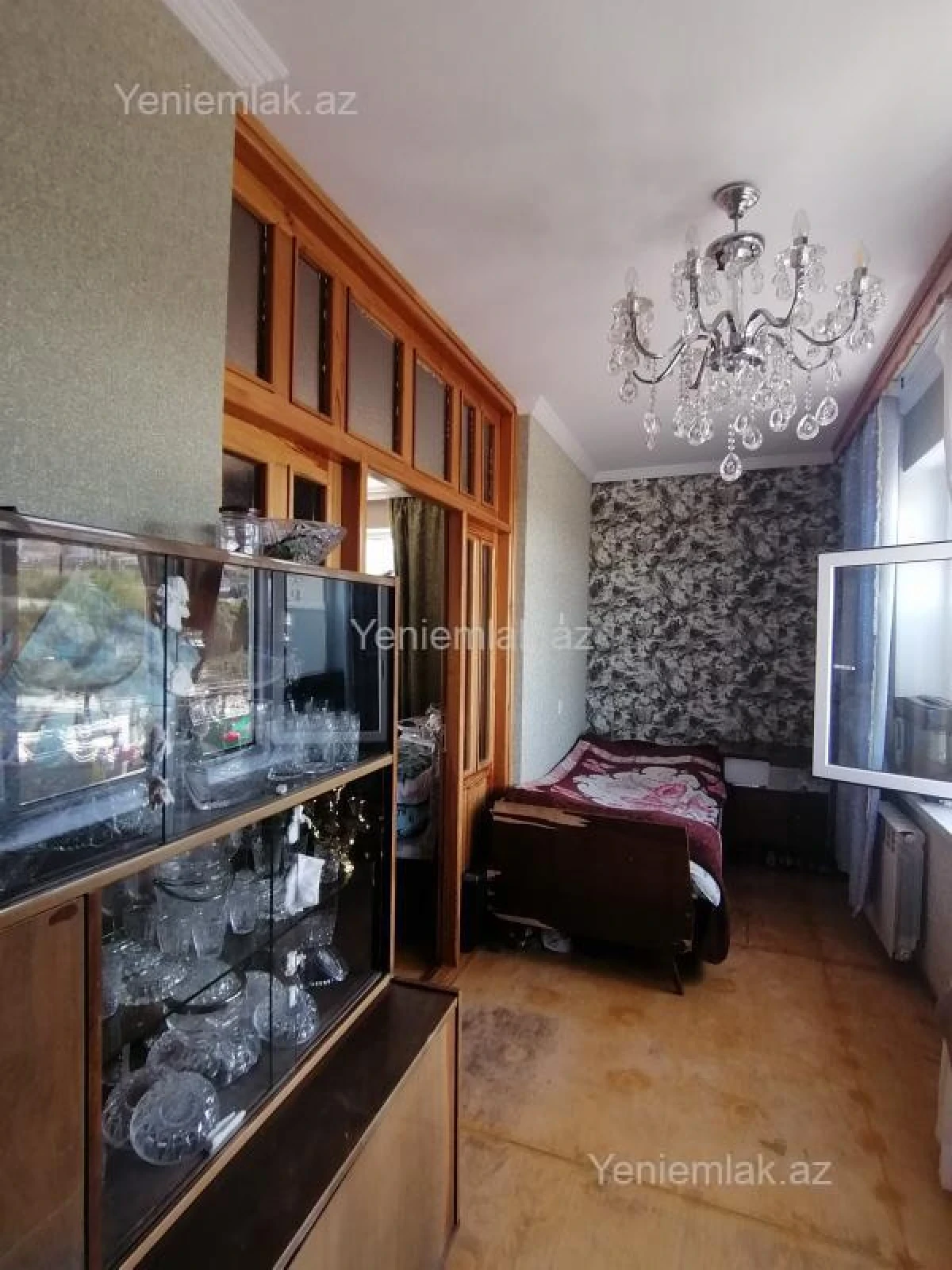 Satılır 2 otaqlı köhnə tikili 55 m²