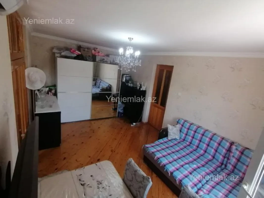Satılır 2 otaqlı köhnə tikili 55 m²
