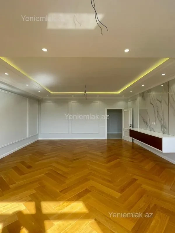 Satılır 3 otaqlı yeni tikili 134 m²