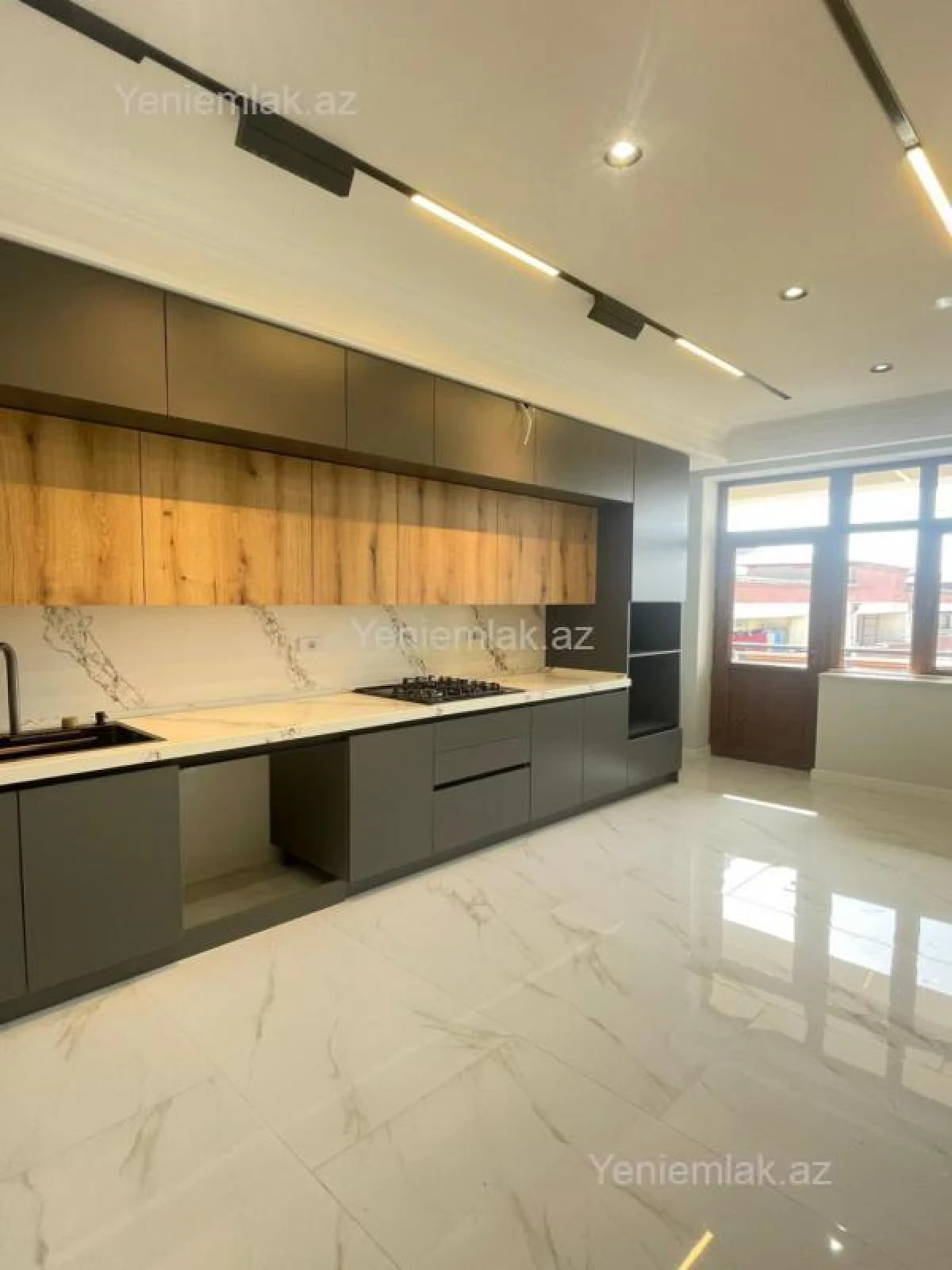Satılır 3 otaqlı yeni tikili 134 m²