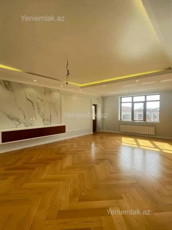 Satılır 3 otaqlı yeni tikili 134 m²