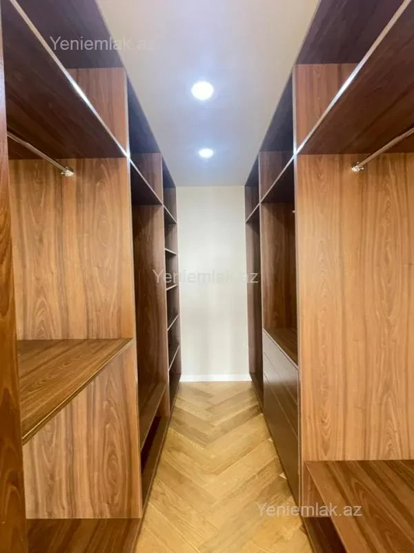 Satılır 3 otaqlı yeni tikili 134 m²