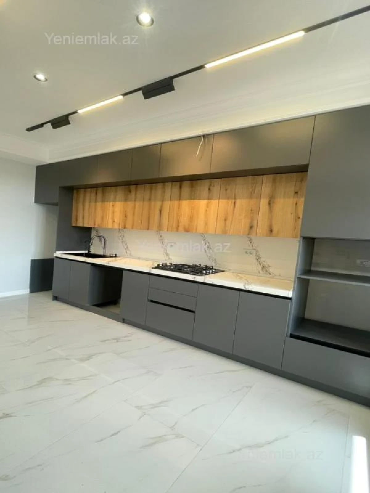 Satılır 3 otaqlı yeni tikili 134 m²