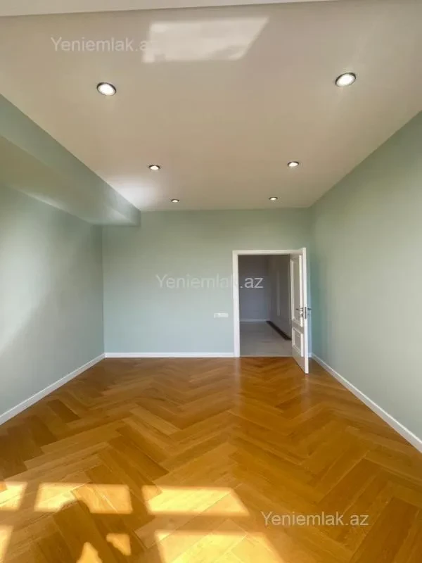 Satılır 3 otaqlı yeni tikili 134 m²
