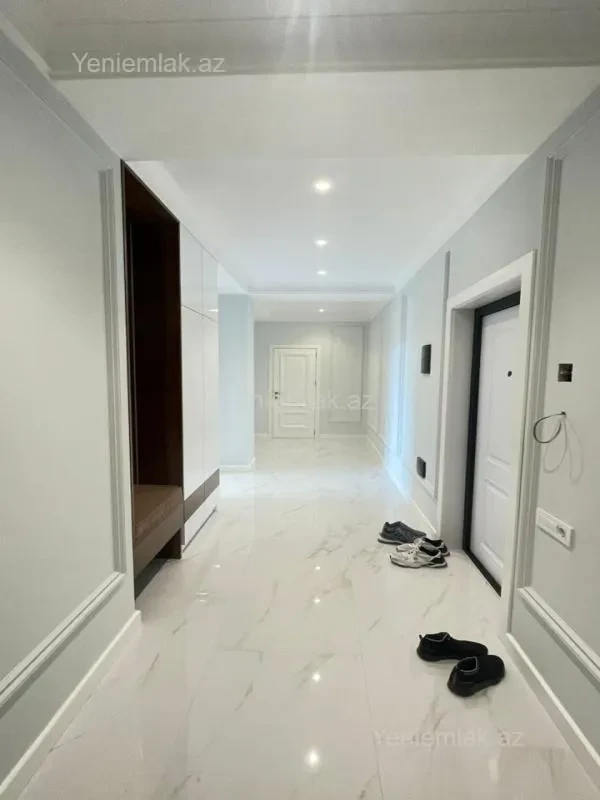 Satılır 3 otaqlı yeni tikili 134 m²