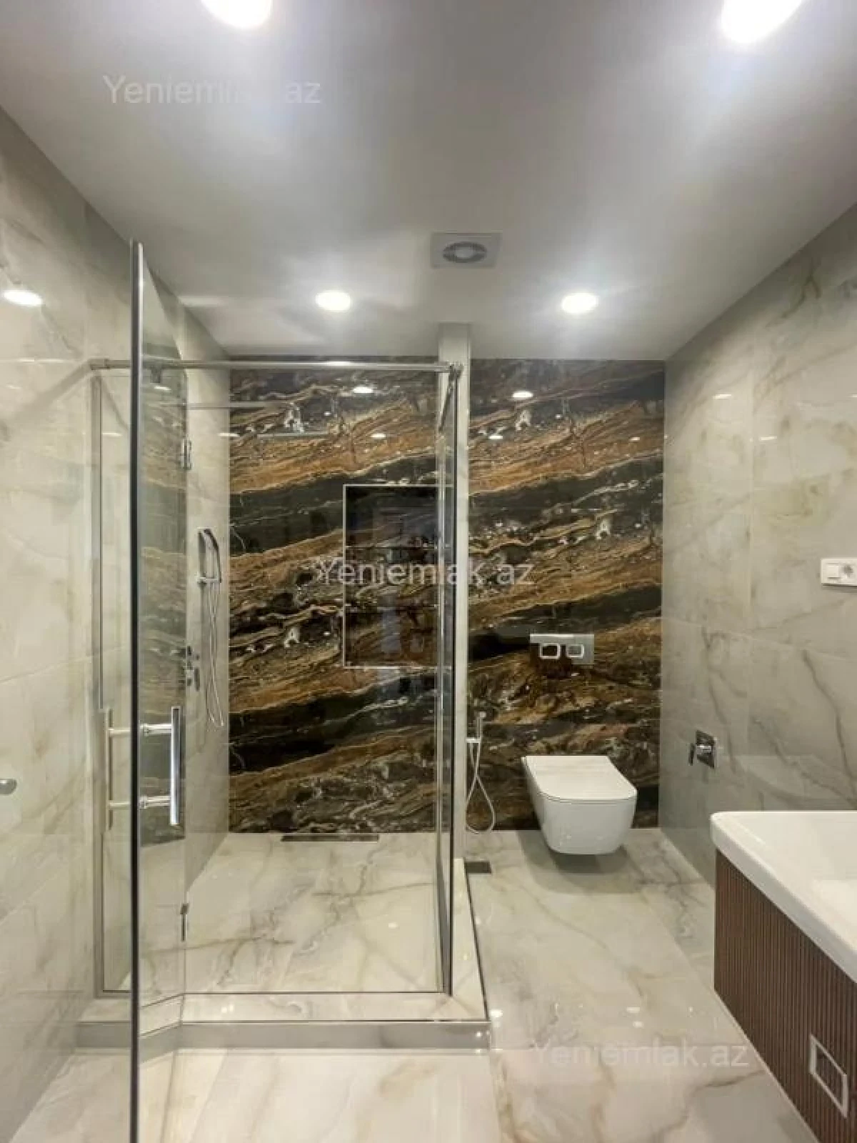 Satılır 3 otaqlı yeni tikili 134 m²