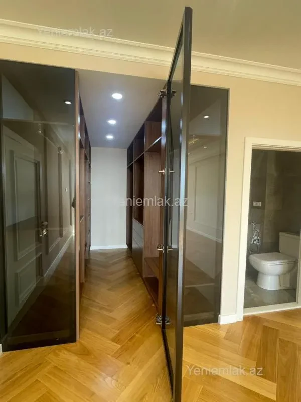 Satılır 3 otaqlı yeni tikili 134 m²