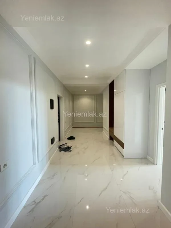 Satılır 3 otaqlı yeni tikili 134 m²