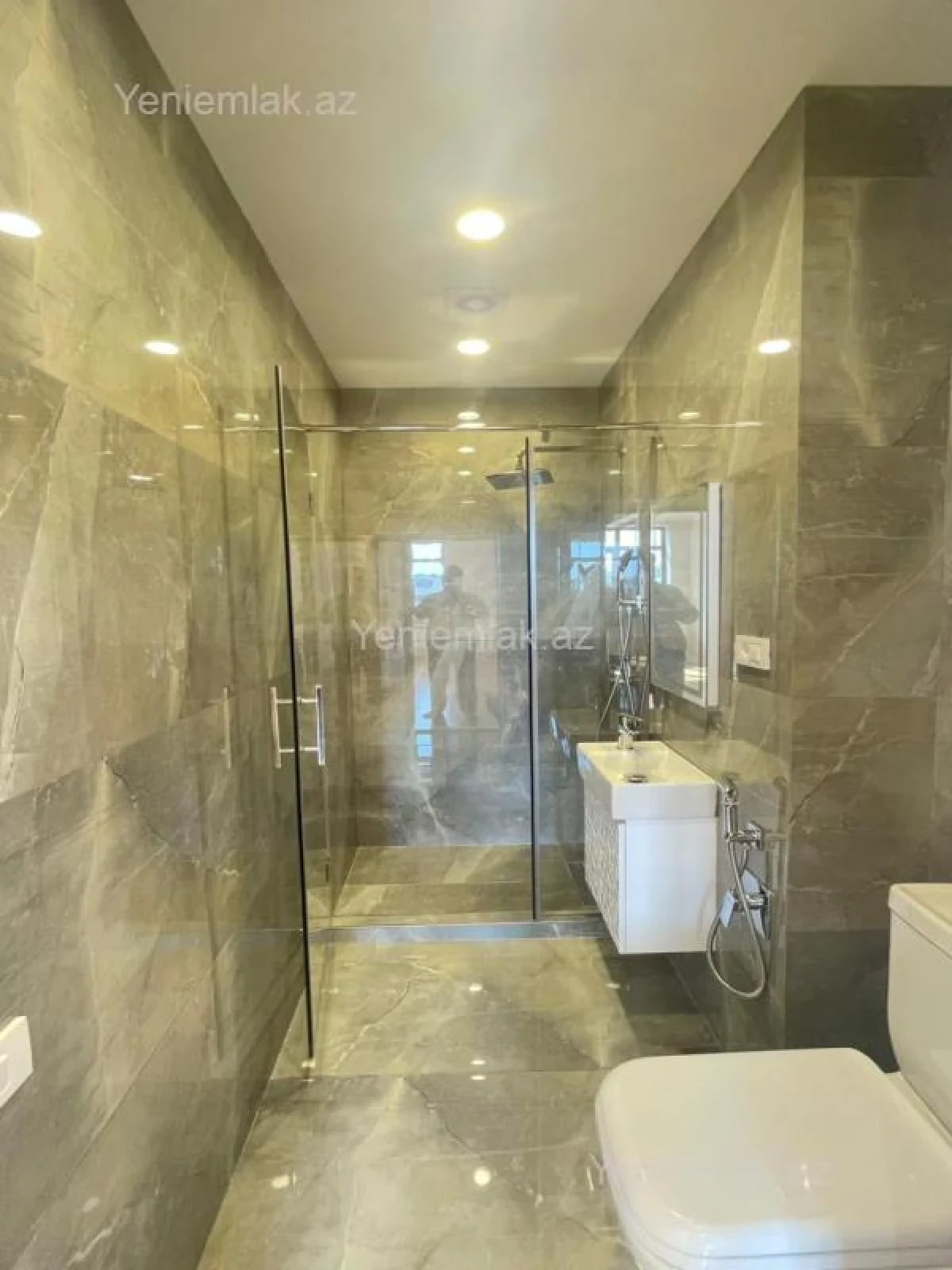 Satılır 3 otaqlı yeni tikili 134 m²